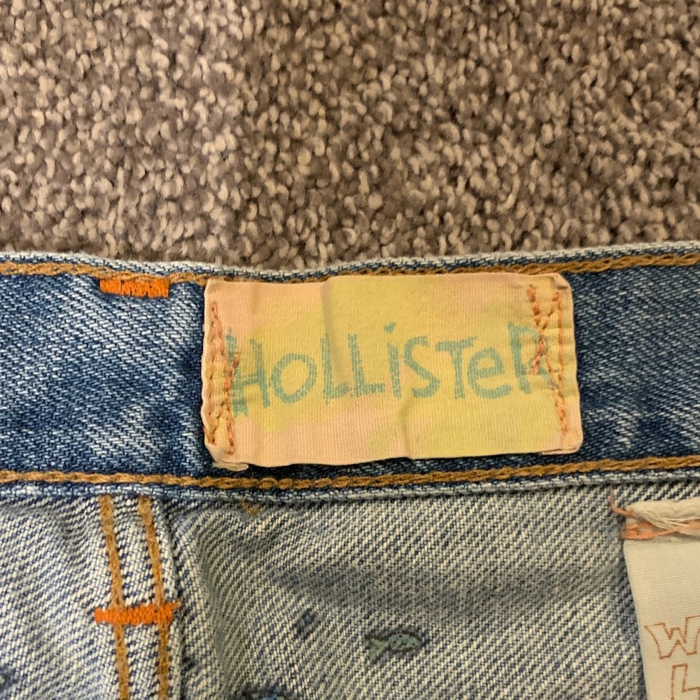 Hollister Men's Light Blue Relaxed Jeans - Picture 2 of 6